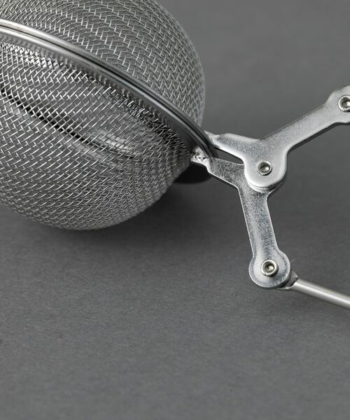 212 KITCHEN STORE / トゥーワントゥーキッチン ストア インテリア・生活雑貨・ホビー・ステーショナリー | トング式茶こし 55φ ＜CASUAL PRODUCT カジュアルプロダクト＞ | 詳細2