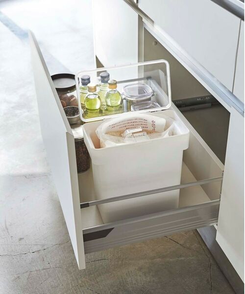 212 KITCHEN STORE / トゥーワントゥーキッチン ストア キッチンツール | 密閉袋ゴト米ビツ 5kg 計量カップ付き 山崎実業 ＜tower タワー＞ | 詳細3