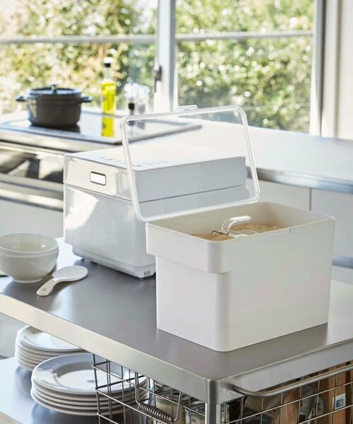 212 KITCHEN STORE / トゥーワントゥーキッチン ストア キッチンツール | 密閉シンク下米ビツ 5kg 計量カップ付 山崎実業 ＜tower タワー＞ | 詳細4