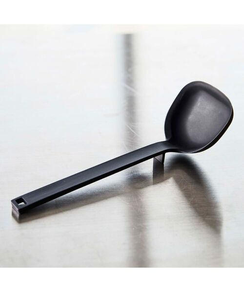 212 KITCHEN STORE / トゥーワントゥーキッチン ストア キッチンツール | シリコーンお玉 BK 山崎実業 ＜tower タワー＞ | 詳細1