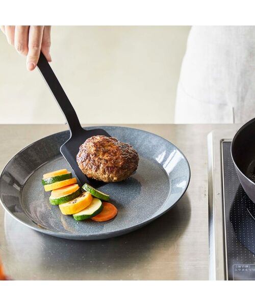 212 KITCHEN STORE / トゥーワントゥーキッチン ストア キッチンツール | シリコンフライ返し BK 山崎実業 ＜tower タワー＞ | 詳細4