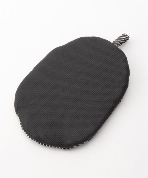 212 KITCHEN STORE / トゥーワントゥーキッチン ストア インテリア・生活雑貨・ホビー・ステーショナリー | エヴァン耐熱ポットホルダー BK | 詳細2