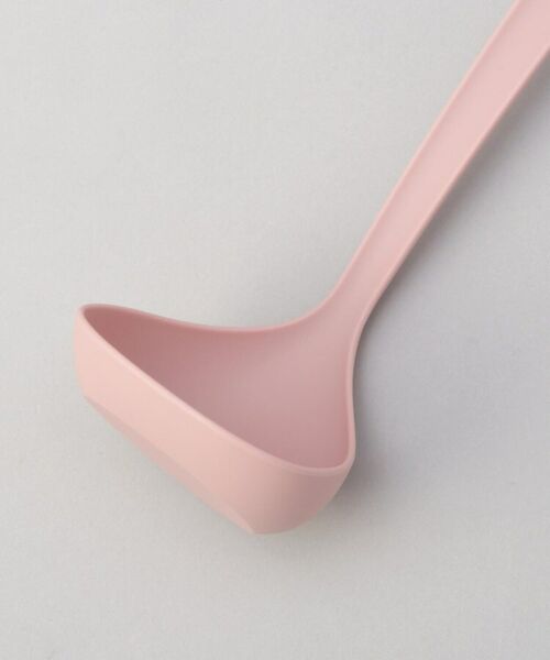 212 KITCHEN STORE / トゥーワントゥーキッチン ストア キッチンツール | ナチュラルクックピュア 立つ卓上お玉(ピンク) | 詳細4