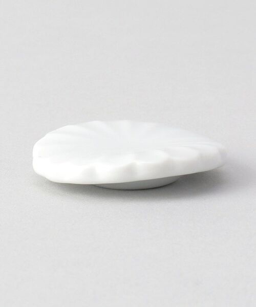 212 KITCHEN STORE / トゥーワントゥーキッチン ストア インテリア・生活雑貨・ホビー・ステーショナリー | コトハナ 箸置き 福寿草 白 | 詳細3