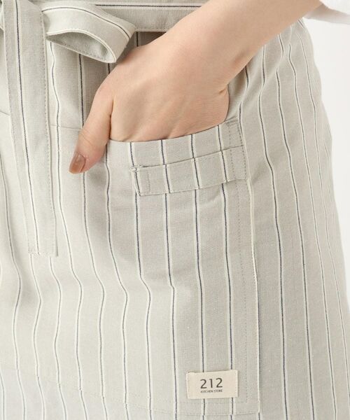 212 KITCHEN STORE / トゥーワントゥーキッチン ストア インテリア・生活雑貨・ホビー・ステーショナリー | シャンブレーストライプ カフェエプロン GY ＜212Kオリジナル ＞ | 詳細5