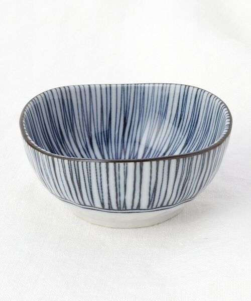 212 KITCHEN STORE / トゥーワントゥーキッチン ストア 食器 | 細十草 三角小鉢 | 詳細1