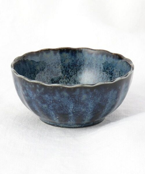 212 KITCHEN STORE / トゥーワントゥーキッチン ストア 食器 | 窯変紺 菊形小鉢 | 詳細1