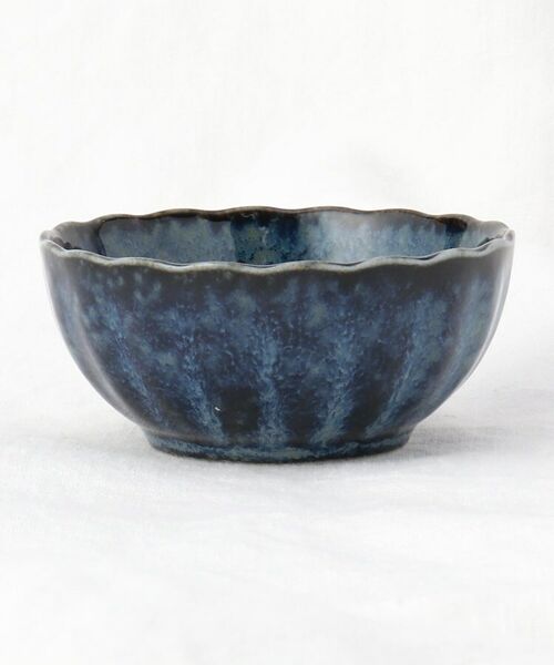 212 KITCHEN STORE / トゥーワントゥーキッチン ストア 食器 | 窯変紺 菊形小鉢 | 詳細2