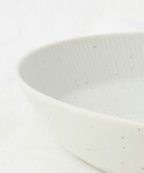 212 KITCHEN STORE / トゥーワントゥーキッチン ストア 食器 | 釉十草 深プレート 粉引撥水 | 詳細5