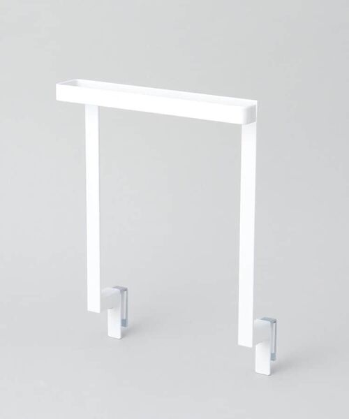 212 KITCHEN STORE / トゥーワントゥーキッチン ストア キッチンツール | キッチンシンク下収納扉タオルハンガー WH 山崎実業 ＜tower タワー＞ | 詳細1