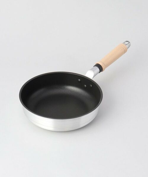 212 KITCHEN STORE / トゥーワントゥーキッチン ストア キッチンツール | 北陸アルミニウム 新マイスタープレミフライパン20cm | 詳細1