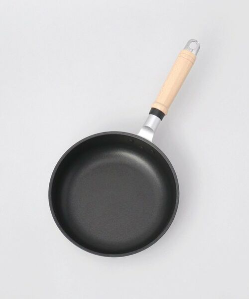 212 KITCHEN STORE / トゥーワントゥーキッチン ストア キッチンツール | 北陸アルミニウム 新マイスタープレミフライパン20cm | 詳細4