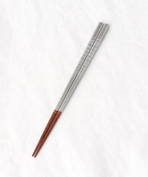 212 KITCHEN STORE / トゥーワントゥーキッチン ストア インテリア・生活雑貨・ホビー・ステーショナリー | 桐箱入り 箸・箸置きセット 波の光 23cm | 詳細2