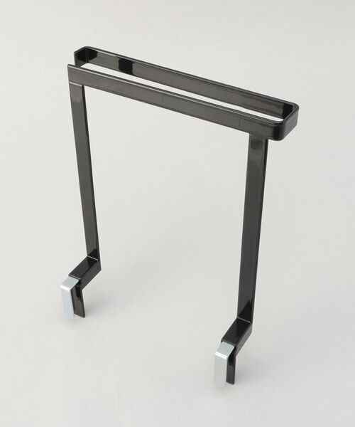 212 KITCHEN STORE / トゥーワントゥーキッチン ストア キッチンツール | キッチンシンク下収納扉タオルハンガー BK 山崎実業 ＜tower タワー＞ | 詳細2