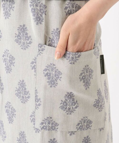 212 KITCHEN STORE / トゥーワントゥーキッチン ストア インテリア・生活雑貨・ホビー・ステーショナリー | フラワージャガードエプロン BL | 詳細6