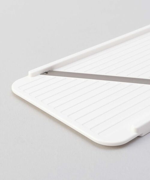 212 KITCHEN STORE / トゥーワントゥーキッチン ストア キッチンツール | 愛着道具 ワイド玉ねぎスライサー(ホワイト) | 詳細4