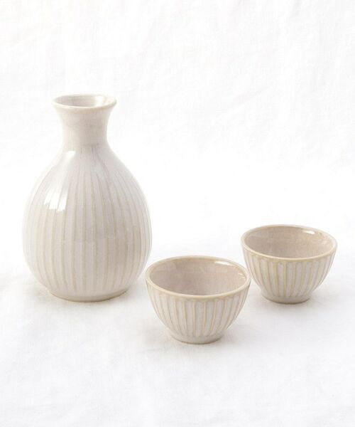 212 KITCHEN STORE / トゥーワントゥーキッチン ストア インテリア・生活雑貨・ホビー・ステーショナリー | 美濃焼 とっくり・おちょこセット しのぎ ＜ハレとケ＞ | 詳細1