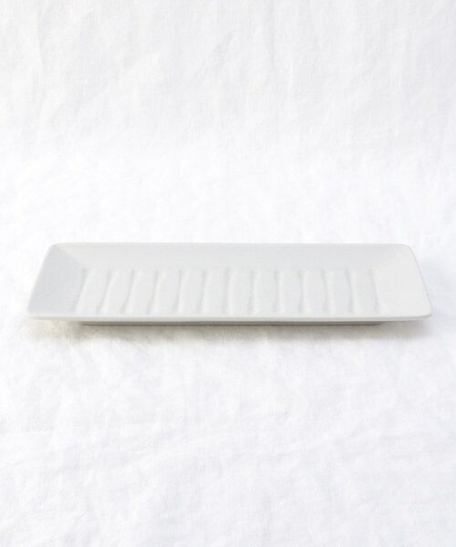 212 KITCHEN STORE / トゥーワントゥーキッチン ストア 食器 | 彫り長角皿 白結晶 | 詳細1