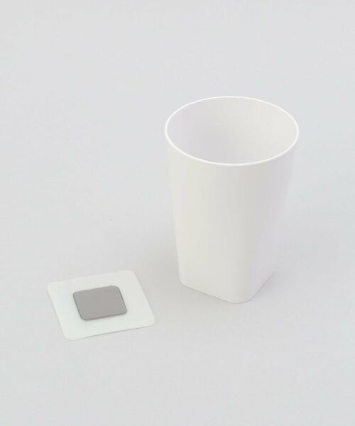 212 KITCHEN STORE / トゥーワントゥーキッチン ストア キッチンツール | フィルムシート洗面戸棚下マグネットタンブラー WH 山崎実業 ＜tower タワー＞ | 詳細1