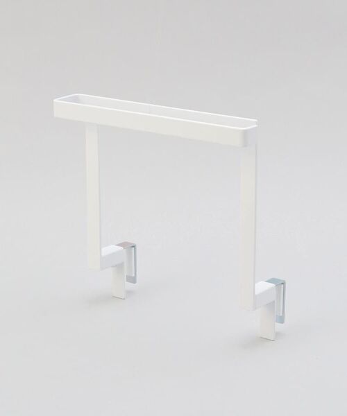 212 KITCHEN STORE / トゥーワントゥーキッチン ストア キッチンツール | キッチンシンク下収納扉タオルハンガーH15 WH　 山崎実業 ＜tower タワー＞ | 詳細1