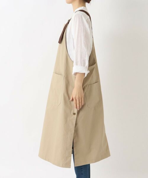 212 KITCHEN STORE / トゥーワントゥーキッチン ストア インテリア・生活雑貨・ホビー・ステーショナリー | カバーオールロングエプロン グレージュ ＜FABORI ファボリ＞ | 詳細2