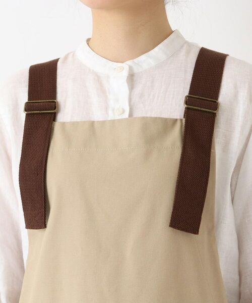 212 KITCHEN STORE / トゥーワントゥーキッチン ストア インテリア・生活雑貨・ホビー・ステーショナリー | カバーオールロングエプロン グレージュ ＜FABORI ファボリ＞ | 詳細4