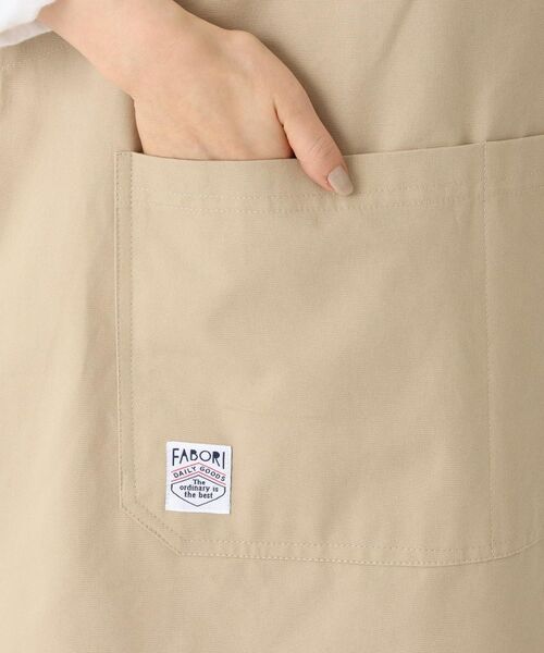 212 KITCHEN STORE / トゥーワントゥーキッチン ストア インテリア・生活雑貨・ホビー・ステーショナリー | カバーオールロングエプロン グレージュ ＜FABORI ファボリ＞ | 詳細6