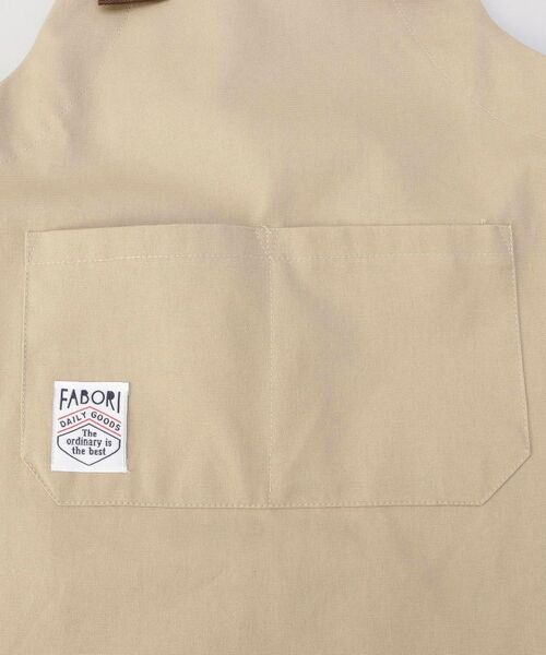 212 KITCHEN STORE / トゥーワントゥーキッチン ストア インテリア・生活雑貨・ホビー・ステーショナリー | カバーオールキッズエプロン グレージュ ＜FABORI ファボリ＞ | 詳細4