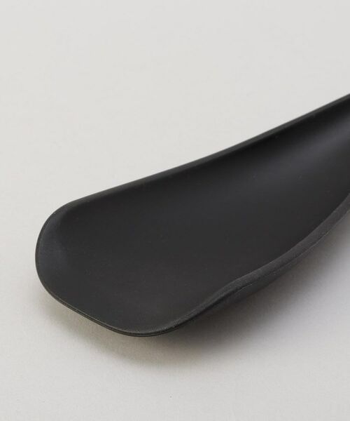 212 KITCHEN STORE / トゥーワントゥーキッチン ストア キッチンツール | 50thアニバーサリーセット　ラウンド22cm・トリベットスプーン カンパーニュ ＜STAUB ストウブ＞ | 詳細15