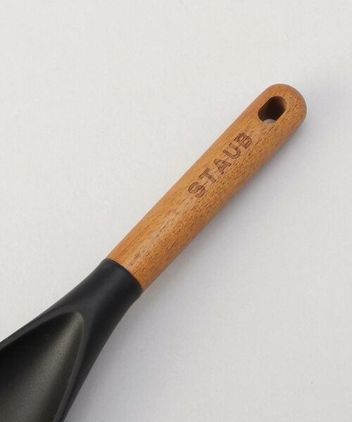 212 KITCHEN STORE / トゥーワントゥーキッチン ストア キッチンツール | 50thアニバーサリーセット　ラウンド22cm・トリベットスプーン カンパーニュ ＜STAUB ストウブ＞ | 詳細16