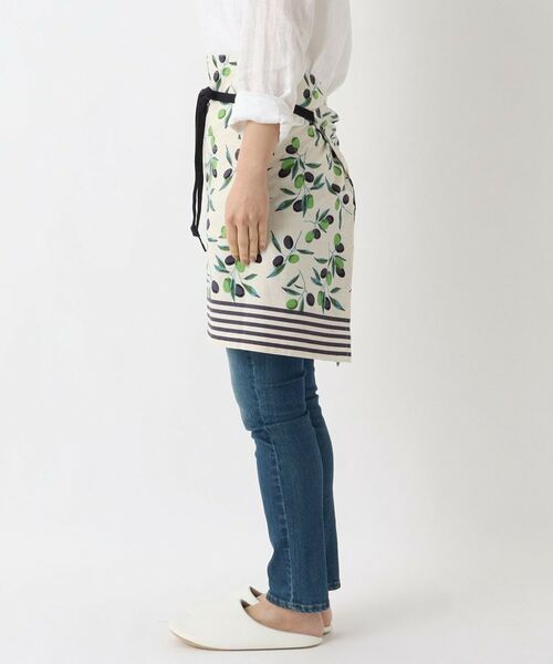 212 KITCHEN STORE / トゥーワントゥーキッチン ストア インテリア・生活雑貨・ホビー・ステーショナリー | オリーブボーダー ギャルソンエプロン NT | 詳細2