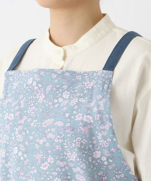 212 KITCHEN STORE / トゥーワントゥーキッチン ストア インテリア・生活雑貨・ホビー・ステーショナリー | フローラルリーフエプロン BL | 詳細4