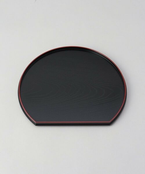 212 KITCHEN STORE / トゥーワントゥーキッチン ストア インテリア・生活雑貨・ホビー・ステーショナリー | 9.5木目半月盆 黒渕朱 | 詳細1