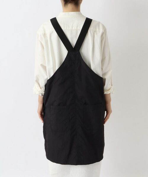 212 KITCHEN STORE / トゥーワントゥーキッチン ストア インテリア・生活雑貨・ホビー・ステーショナリー | 極軽撥水エプロン キテミテ クロ ＜FABORI ファボリ＞ | 詳細3