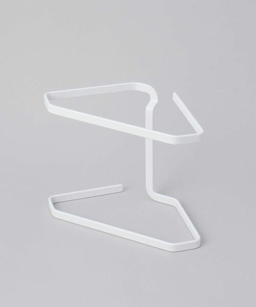 212 KITCHEN STORE / トゥーワントゥーキッチン ストア キッチンツール | 水切りネットが付けられる三角コーナー WH 山崎実業 ＜tower タワー＞ | 詳細1