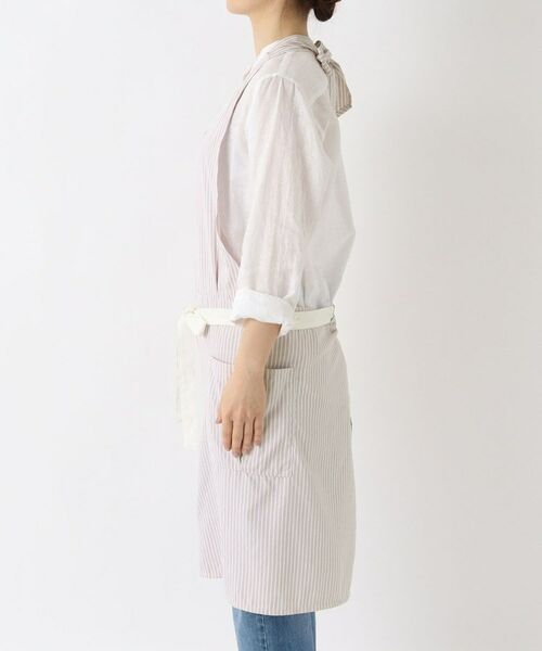 212 KITCHEN STORE / トゥーワントゥーキッチン ストア インテリア・生活雑貨・ホビー・ステーショナリー | ペンシルストライプ Vネックエプロン BE | 詳細2