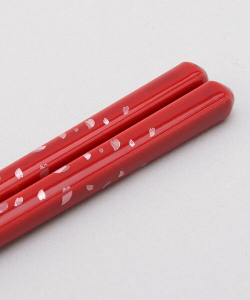 212 KITCHEN STORE / トゥーワントゥーキッチン ストア インテリア・生活雑貨・ホビー・ステーショナリー | ほんとうにすべらないお箸 21cm 桜舞うレッド | 詳細2