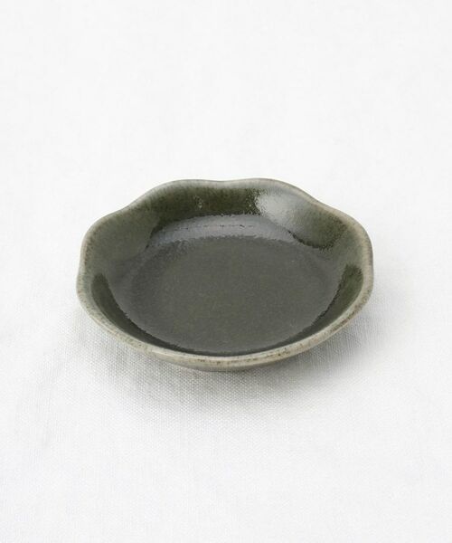 212 KITCHEN STORE / トゥーワントゥーキッチン ストア 食器 | ケイプ 梅形豆皿 オリベグリーン | 詳細1