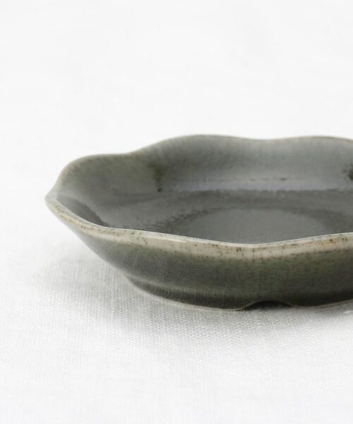 212 KITCHEN STORE / トゥーワントゥーキッチン ストア 食器 | ケイプ 梅形豆皿 オリベグリーン | 詳細5