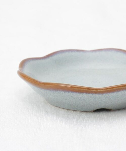 212 KITCHEN STORE / トゥーワントゥーキッチン ストア 食器 | ケイプ 梅形豆皿 ライトグレー | 詳細5