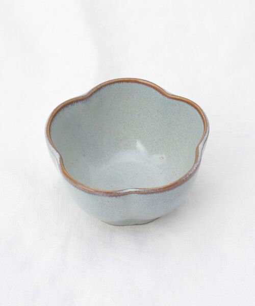 212 KITCHEN STORE / トゥーワントゥーキッチン ストア 食器 | ケイプ 梅形小鉢 ライトグレー | 詳細1