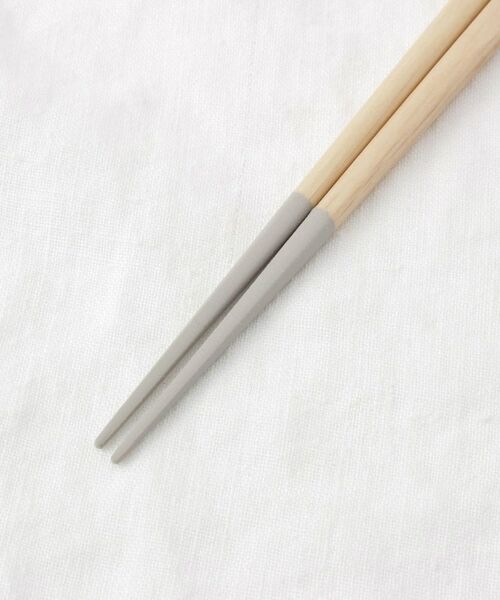 212 KITCHEN STORE / トゥーワントゥーキッチン ストア インテリア・生活雑貨・ホビー・ステーショナリー | 若狭塗り 手彫り箸 うす墨 ＜ハレとケ＞ | 詳細3
