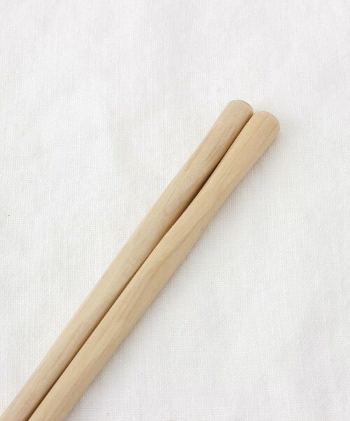 212 KITCHEN STORE / トゥーワントゥーキッチン ストア インテリア・生活雑貨・ホビー・ステーショナリー | 若狭塗り 手彫り箸 うす青 ＜ハレとケ＞ | 詳細2