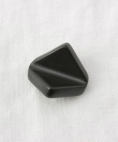 212 KITCHEN STORE / トゥーワントゥーキッチン ストア インテリア・生活雑貨・ホビー・ステーショナリー | 美濃焼 箸置き 菱 BK ＜ハレとケ＞ | 詳細1