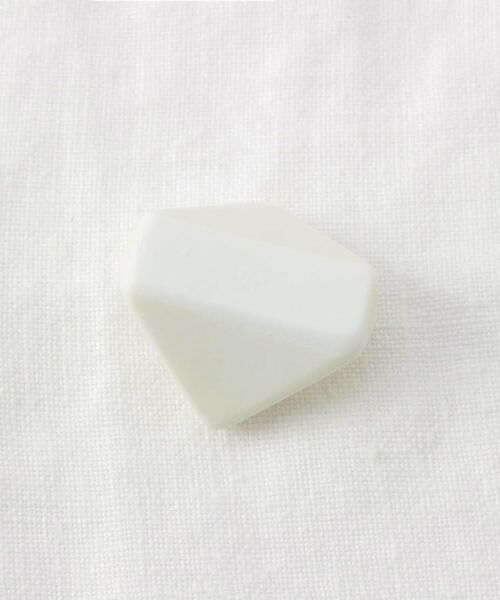 212 KITCHEN STORE / トゥーワントゥーキッチン ストア インテリア・生活雑貨・ホビー・ステーショナリー | 美濃焼 箸置き 菱 WH ＜ハレとケ＞ | 詳細2