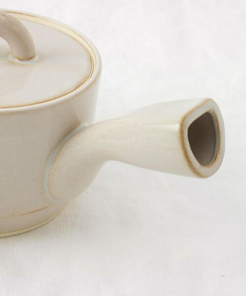 212 KITCHEN STORE / トゥーワントゥーキッチン ストア インテリア・生活雑貨・ホビー・ステーショナリー | 波佐見焼 土もの急須 白 ＜ハレとケ＞ | 詳細10