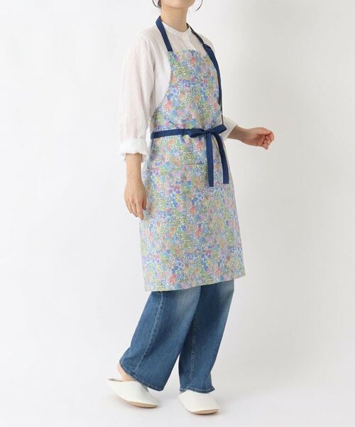 212 KITCHEN STORE / トゥーワントゥーキッチン ストア インテリア・生活雑貨・ホビー・ステーショナリー | エプロン マーガレットアニー BL ＜フローレットロンドン ＞ | 詳細10