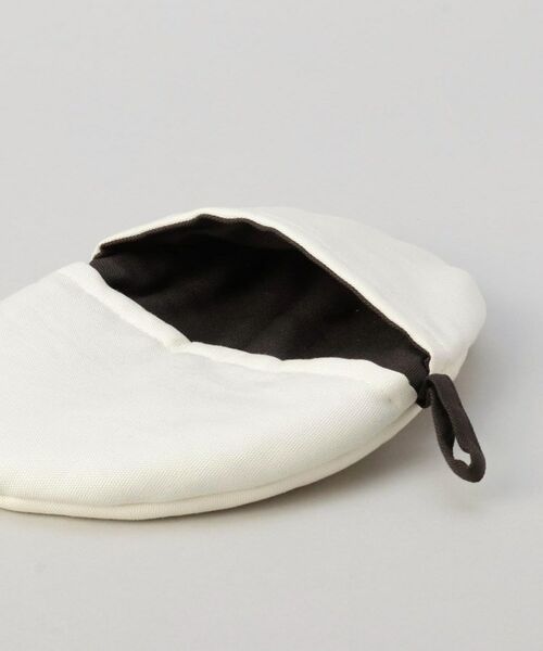 212 KITCHEN STORE / トゥーワントゥーキッチン ストア インテリア・生活雑貨・ホビー・ステーショナリー | ぎゅっとおにぎりさん ミトン のり | 詳細3