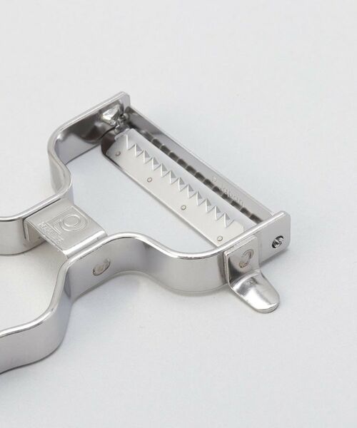 212 KITCHEN STORE / トゥーワントゥーキッチン ストア キッチンツール | Simple Use 波型グリップステンレス製千切りピーラー | 詳細3