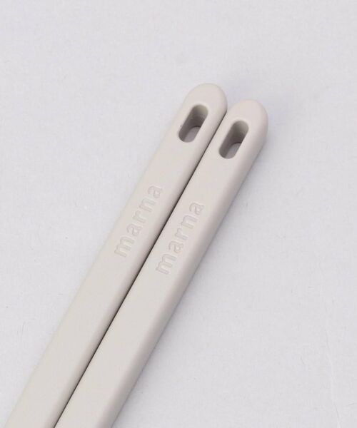 212 KITCHEN STORE / トゥーワントゥーキッチン ストア キッチンツール | きほんの道具 つかみやすい菜箸24cm GY ＜marna  マーナ＞ | 詳細2